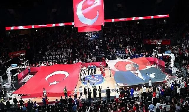 Anadolu Efes, Cumhuriyetimizin 100. Yılını Taraftarlarıyla Kutladı