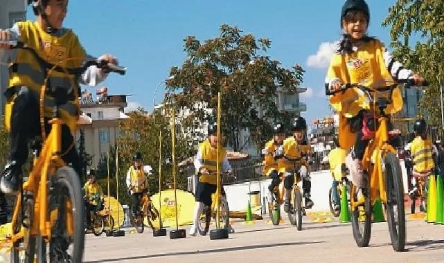 Eti Sarı Bisiklet,  Gaziantep’te 2 binden fazla öğrenciye ulaştı