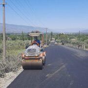 Aydın Büyükşehir Belediyesi, kente yeni yollar kazandırmak ve mevcut yolları yenilemek için çalışmalarını sürdürüyor