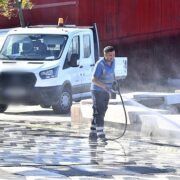 İzmir sokaklarında temizlik seferberliği