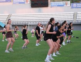 Nilüferliler zumba ile hem eğlendi hem spor yaptı